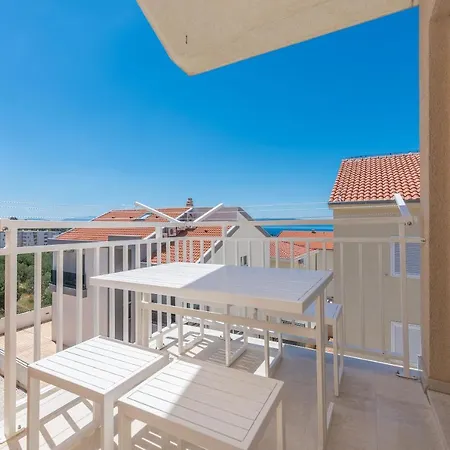 Apartment Marla Makarska