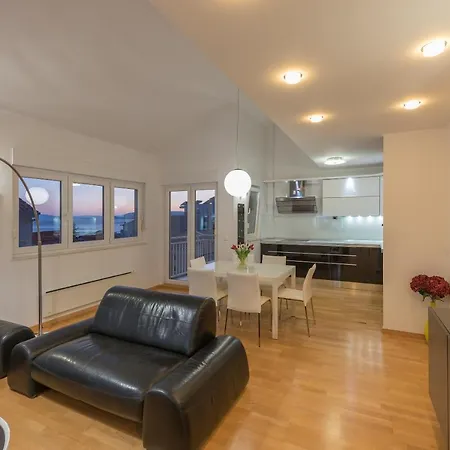 Marla Apartamento Makarska