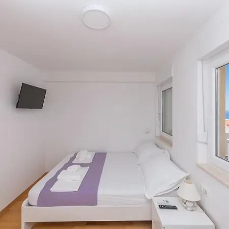 Marla Apartman *